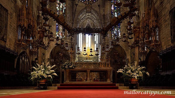 Der Altar der Kathedrale La Seu