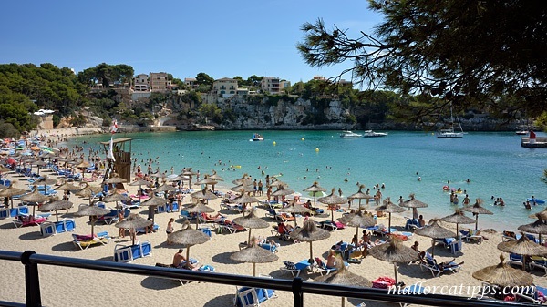 Sehr schöner, familientauglicher Sandstrand in Porto Cristo